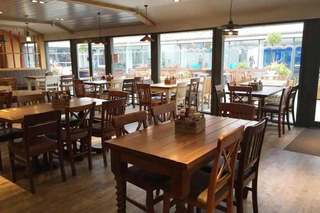 Edinburgh - Seton Sands-Salsa Caravan-Pet Friendly Port Seton エクステリア 写真